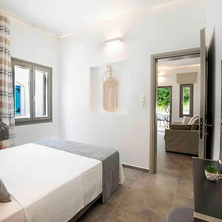 Holiday home Modern Getaway In Parikia *