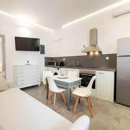 Holiday home Modern Getaway In Parikia