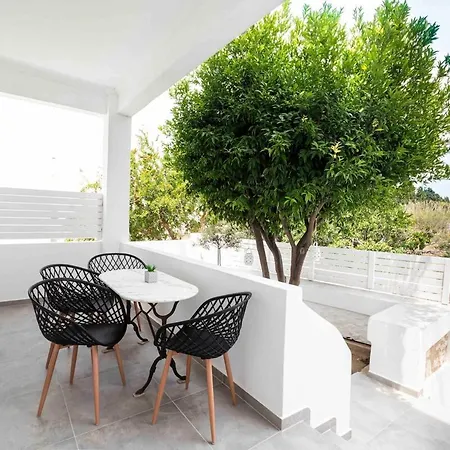 Modern Getaway In Parikia Holiday home *