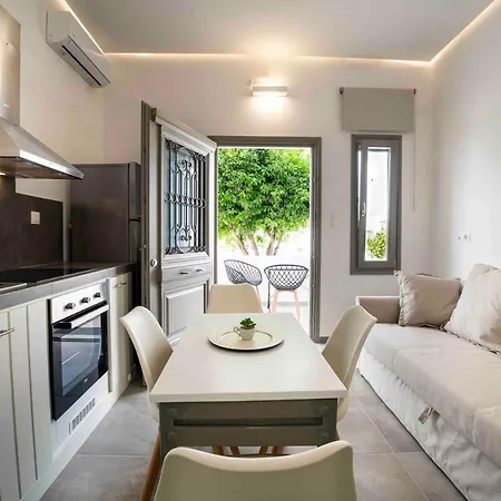 Modern Getaway In Parikia Holiday home *